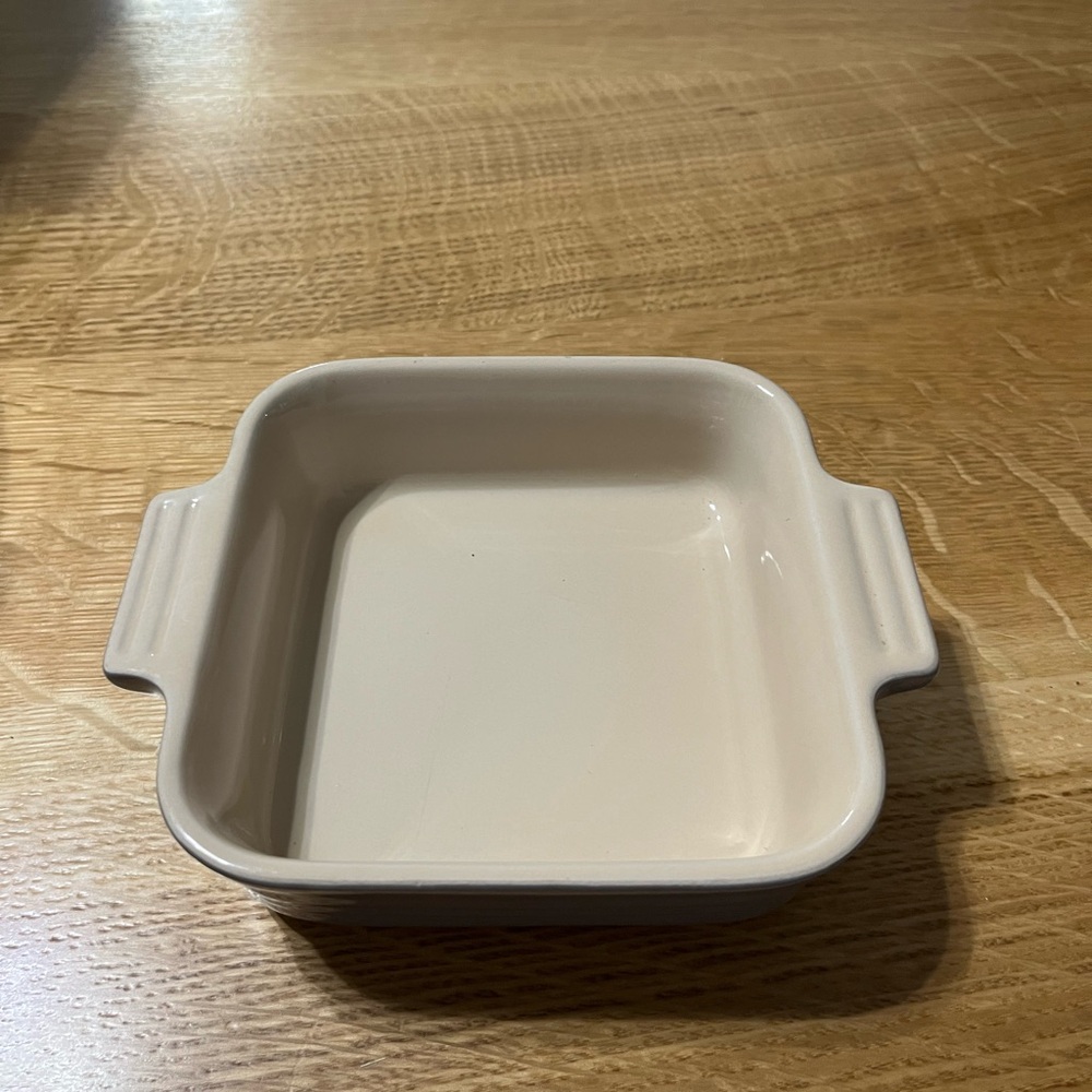 Le Creuset Cream Grey Stoneware Baking Dish 18-27 small 5.5x5.5 square - Picture 4 of 6